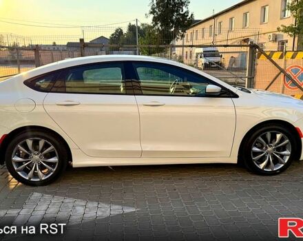 Білий Крайслер 200, об'ємом двигуна 2.4 л та пробігом 150 тис. км за 11999 $, фото 1 на Automoto.ua