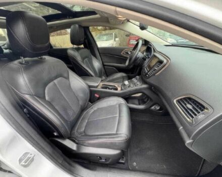 Білий Крайслер 200, об'ємом двигуна 3.6 л та пробігом 79 тис. км за 4800 $, фото 9 на Automoto.ua