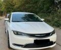 Белый Крайслер 200, объемом двигателя 2.4 л и пробегом 160 тыс. км за 11000 $, фото 1 на Automoto.ua