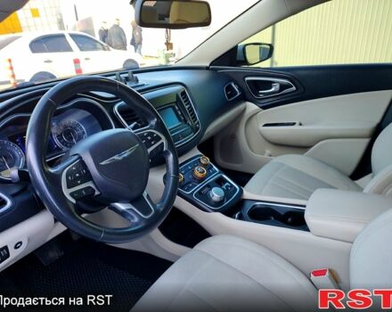 Белый Крайслер 200, объемом двигателя 2.4 л и пробегом 125 тыс. км за 9500 $, фото 9 на Automoto.ua