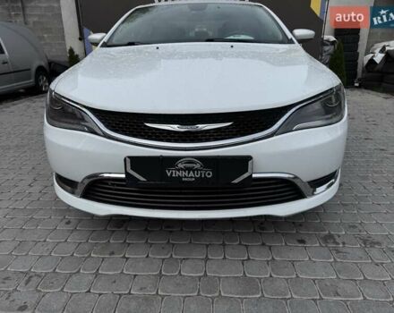 Білий Крайслер 200, об'ємом двигуна 2.4 л та пробігом 101 тис. км за 9500 $, фото 5 на Automoto.ua