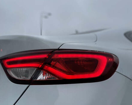 Білий Крайслер 200, об'ємом двигуна 3.61 л та пробігом 186 тис. км за 10600 $, фото 7 на Automoto.ua