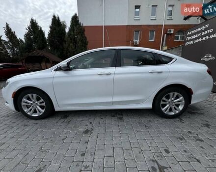 Белый Крайслер 200, объемом двигателя 2.4 л и пробегом 101 тыс. км за 10500 $, фото 9 на Automoto.ua