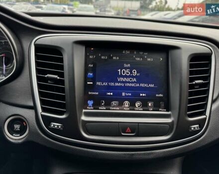 Білий Крайслер 200, об'ємом двигуна 2.4 л та пробігом 101 тис. км за 9500 $, фото 31 на Automoto.ua