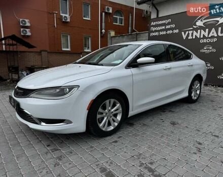 Білий Крайслер 200, об'ємом двигуна 2.4 л та пробігом 101 тис. км за 9500 $, фото 8 на Automoto.ua