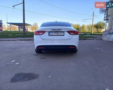 Белый Крайслер 200, объемом двигателя 2.36 л и пробегом 122 тыс. км за 11700 $, фото 22 на Automoto.ua