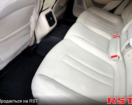 Белый Крайслер 200, объемом двигателя 2.4 л и пробегом 125 тыс. км за 9500 $, фото 11 на Automoto.ua