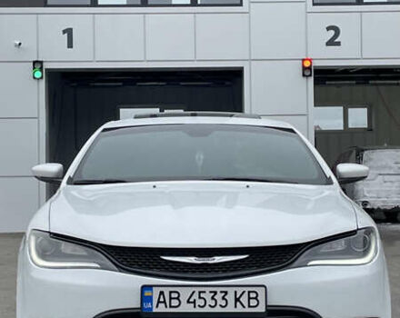 Білий Крайслер 200, об'ємом двигуна 3.61 л та пробігом 186 тис. км за 10600 $, фото 2 на Automoto.ua