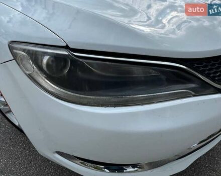 Белый Крайслер 200, объемом двигателя 2.36 л и пробегом 200 тыс. км за 9700 $, фото 11 на Automoto.ua