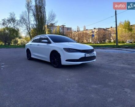 Белый Крайслер 200, объемом двигателя 2.36 л и пробегом 122 тыс. км за 11700 $, фото 31 на Automoto.ua