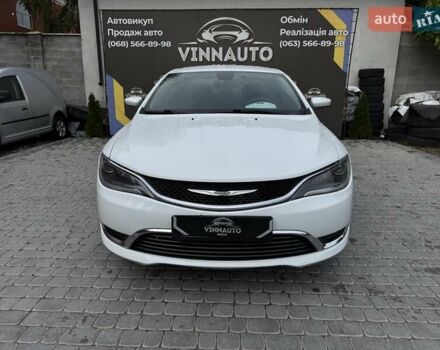 Белый Крайслер 200, объемом двигателя 2.4 л и пробегом 101 тыс. км за 10500 $, фото 6 на Automoto.ua
