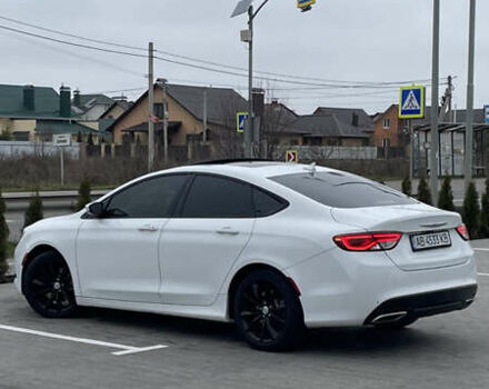 Белый Крайслер 200, объемом двигателя 3.61 л и пробегом 186 тыс. км за 10300 $, фото 5 на Automoto.ua