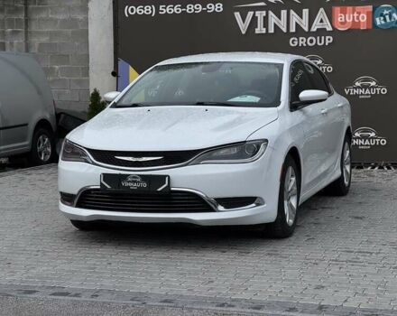 Білий Крайслер 200, об'ємом двигуна 2.4 л та пробігом 101 тис. км за 9500 $, фото 4 на Automoto.ua