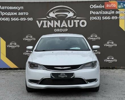 Белый Крайслер 200, объемом двигателя 2.4 л и пробегом 101 тыс. км за 10500 $, фото 3 на Automoto.ua