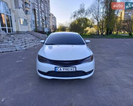 Белый Крайслер 200, объемом двигателя 2.36 л и пробегом 122 тыс. км за 11700 $, фото 30 на Automoto.ua