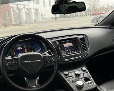 Білий Крайслер 200, об'ємом двигуна 3.61 л та пробігом 186 тис. км за 10600 $, фото 22 на Automoto.ua