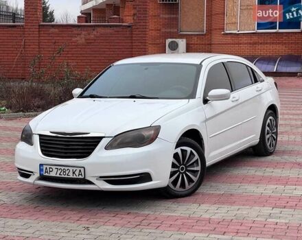 Белый Крайслер 200, объемом двигателя 2.36 л и пробегом 240 тыс. км за 5999 $, фото 1 на Automoto.ua