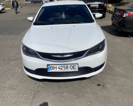 Белый Крайслер 200, объемом двигателя 2.4 л и пробегом 195 тыс. км за 8999 $, фото 1 на Automoto.ua