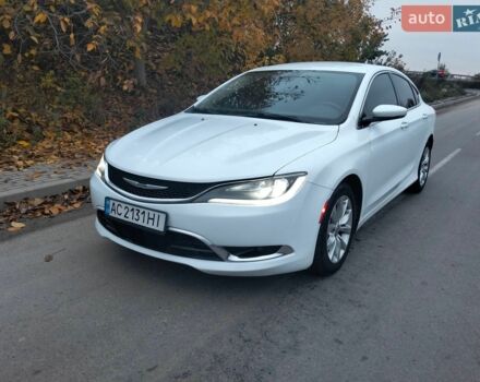 Білий Крайслер 200, об'ємом двигуна 2.36 л та пробігом 280 тис. км за 9300 $, фото 1 на Automoto.ua