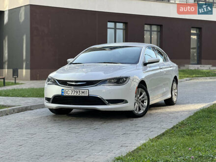 Білий Крайслер 200, об'ємом двигуна 2.4 л та пробігом 230 тис. км за 6300 $, фото 1 на Automoto.ua
