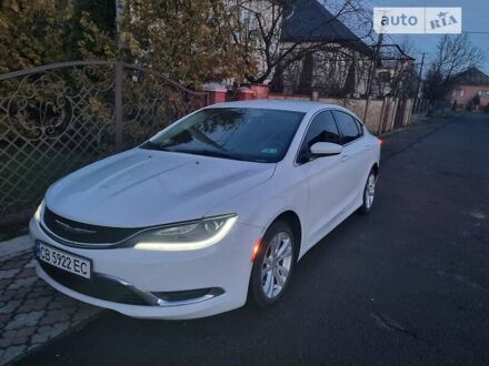 Крайслер 200 2014 у Іршава на Automoto.ua Білий Крайслер 200, об'ємом двигуна 2.4 л та пробігом 161 тис. км за 10000 $, фото 1 на Automoto.ua
