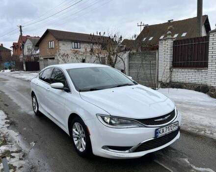 Белый Крайслер 200, объемом двигателя 2.4 л и пробегом 238 тыс. км за 8700 $, фото 1 на Automoto.ua