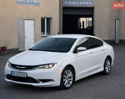 Белый Крайслер 200, объемом двигателя 2.4 л и пробегом 276 тыс. км за 8999 $, фото 1 на Automoto.ua