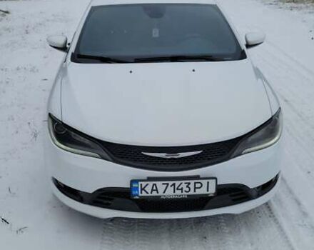 Белый Крайслер 200, объемом двигателя 2.4 л и пробегом 165 тыс. км за 9600 $, фото 1 на Automoto.ua