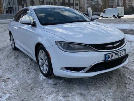 Крайслер 200 2014 в Киеве на Automoto.ua Белый Крайслер 200, объемом двигателя 2.36 л и пробегом 185 тыс. км за 12300 $, фото 1 на Automoto.ua