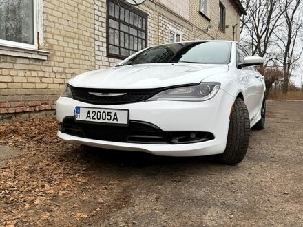 Білий Крайслер 200, об'ємом двигуна 3.6 л та пробігом 166 тис. км за 12000 $, фото 1 на Automoto.ua