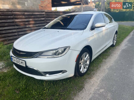 Крайслер 200 2015 в Броварах на Automoto.ua Белый Крайслер 200, объемом двигателя 2.36 л и пробегом 289 тыс. км за 9500 $, фото 1 на Automoto.ua