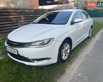 Білий Крайслер 200, об'ємом двигуна 2.36 л та пробігом 289 тис. км за 9500 $, фото 1 на Automoto.ua