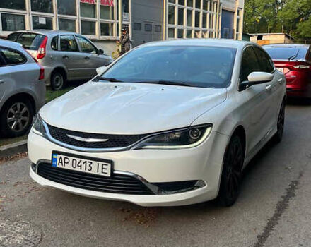 Білий Крайслер 200, об'ємом двигуна 2.36 л та пробігом 171 тис. км за 9500 $, фото 1 на Automoto.ua