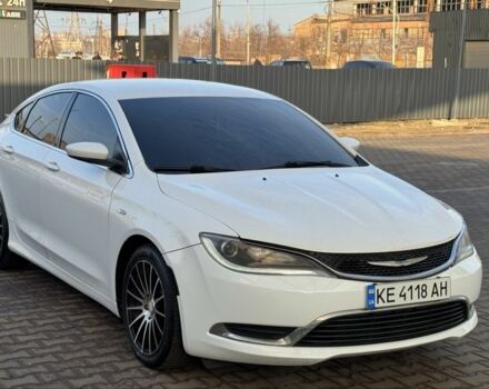 Белый Крайслер 200, объемом двигателя 2.4 л и пробегом 250 тыс. км за 8700 $, фото 1 на Automoto.ua