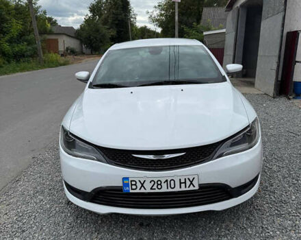 Білий Крайслер 200, об'ємом двигуна 2.36 л та пробігом 133 тис. км за 8750 $, фото 1 на Automoto.ua