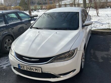 Белый Крайслер 200, объемом двигателя 2.4 л и пробегом 218 тыс. км за 8600 $, фото 1 на Automoto.ua
