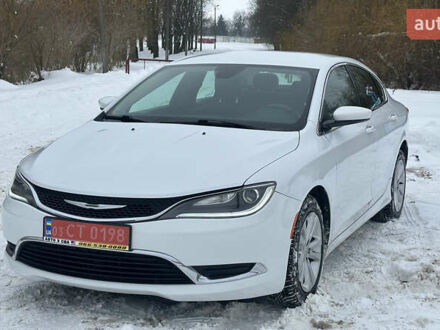 Білий Крайслер 200, об'ємом двигуна 2.4 л та пробігом 211 тис. км за 10200 $, фото 1 на Automoto.ua