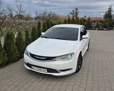 Белый Крайслер 200, объемом двигателя 2.4 л и пробегом 307 тыс. км за 6905 $, фото 1 на Automoto.ua