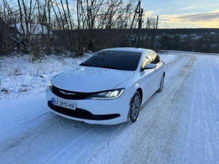 Білий Крайслер 200, об'ємом двигуна 2.4 л та пробігом 135 тис. км за 8650 $, фото 1 на Automoto.ua