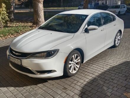 Крайслер 200 2015 в Одессе на Automoto.ua Белый Крайслер 200, объемом двигателя 2.4 л и пробегом 250 тыс. км за 8800 $, фото 1 на Automoto.ua