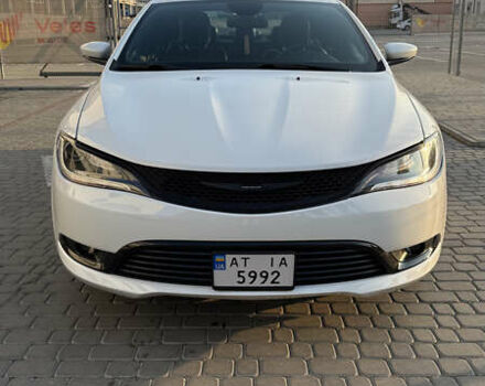 Белый Крайслер 200, объемом двигателя 2.36 л и пробегом 151 тыс. км за 9150 $, фото 1 на Automoto.ua