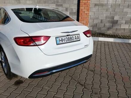 Білий Крайслер 200, об'ємом двигуна 2.36 л та пробігом 132 тис. км за 8900 $, фото 1 на Automoto.ua