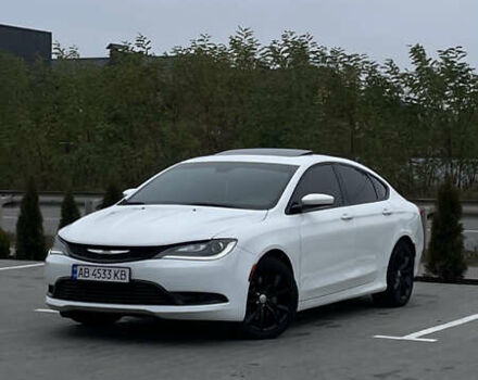 Білий Крайслер 200, об'ємом двигуна 3.61 л та пробігом 186 тис. км за 10600 $, фото 1 на Automoto.ua