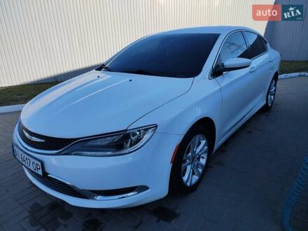 Белый Крайслер 200, объемом двигателя 2.4 л и пробегом 125 тыс. км за 9500 $, фото 1 на Automoto.ua