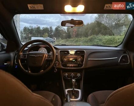 Бежевый Крайслер 200, объемом двигателя 2.4 л и пробегом 85 тыс. км за 8555 $, фото 12 на Automoto.ua