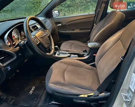 Бежевый Крайслер 200, объемом двигателя 2.4 л и пробегом 85 тыс. км за 8555 $, фото 11 на Automoto.ua