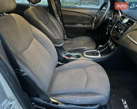 Бежевый Крайслер 200, объемом двигателя 2.4 л и пробегом 85 тыс. км за 8555 $, фото 13 на Automoto.ua