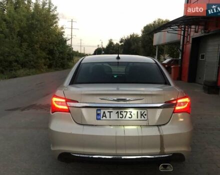 Бежевый Крайслер 200, объемом двигателя 2.4 л и пробегом 85 тыс. км за 8555 $, фото 21 на Automoto.ua