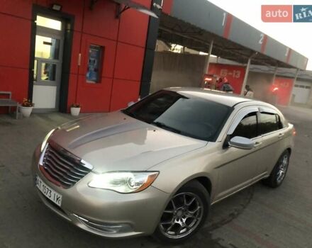 Бежевый Крайслер 200, объемом двигателя 2.4 л и пробегом 85 тыс. км за 8555 $, фото 16 на Automoto.ua