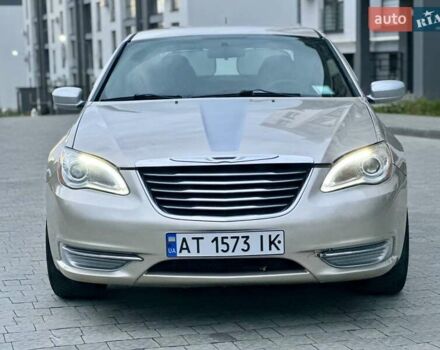 Бежевый Крайслер 200, объемом двигателя 2.4 л и пробегом 85 тыс. км за 8555 $, фото 8 на Automoto.ua